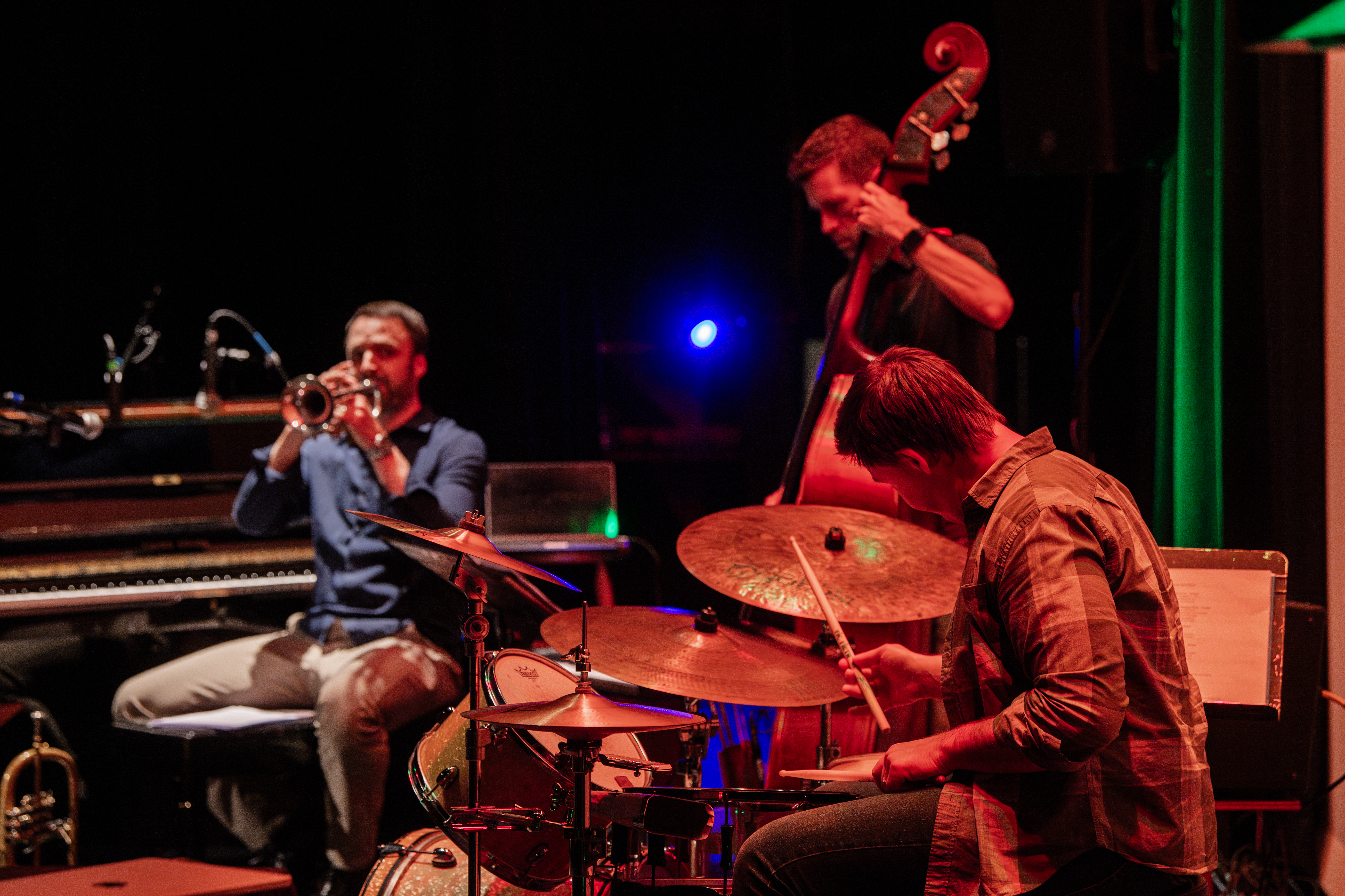 TechTet trio performing live